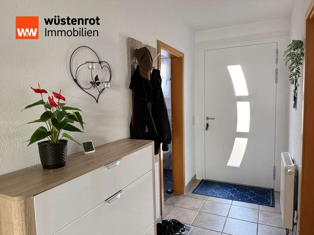 Immobilie in Meine - Modernisierte DHH in zweiter Reihe einer ruhigen, gepflegten Wohnsiedlung nahe dem Ortskern v. Meine - Bild 1