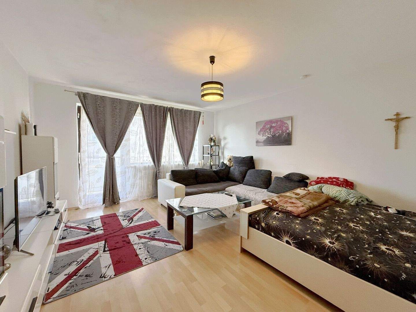 Immobilie in Altdorf - Der Preis ist heiß!!! Solide 2,5-Zimmer-Wohnung in Altdorf mit Außen-Stellplatz!!! - Bild 1