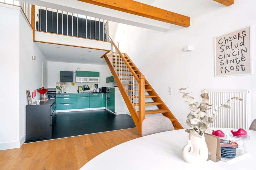 Immobilie in Hage - Zwischen Wald & Nordsee: Loftartige Maisonette mit Galerie in Hage - Bild 1