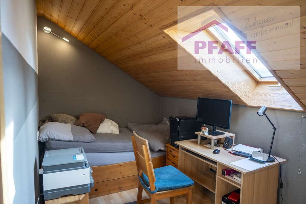 Immobilie in Engen - Zuhause ankommen in Welschingen - 6 Zi.-DG-Wohnung, das Haus im Haus mit Platz für die Familie - Bild 4