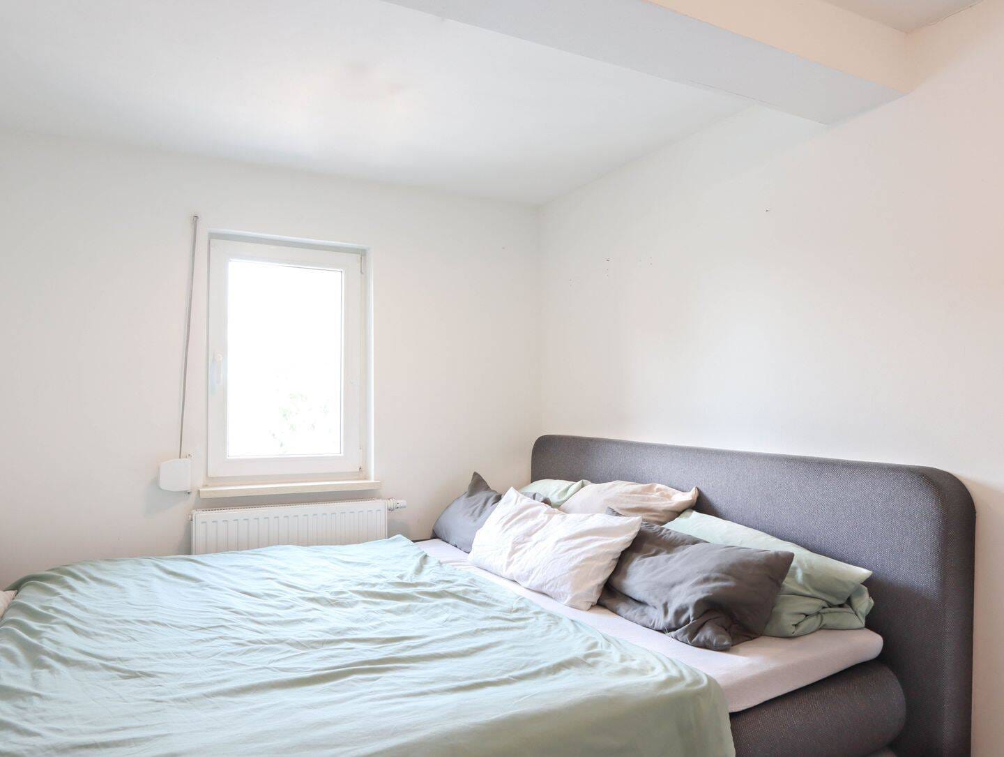 Immobilie in Uffenheim - "Investieren in Uffenheim: 5-Zimmer-Dachgeschosswohnung, kernsaniert & vermietet" - Bild 3