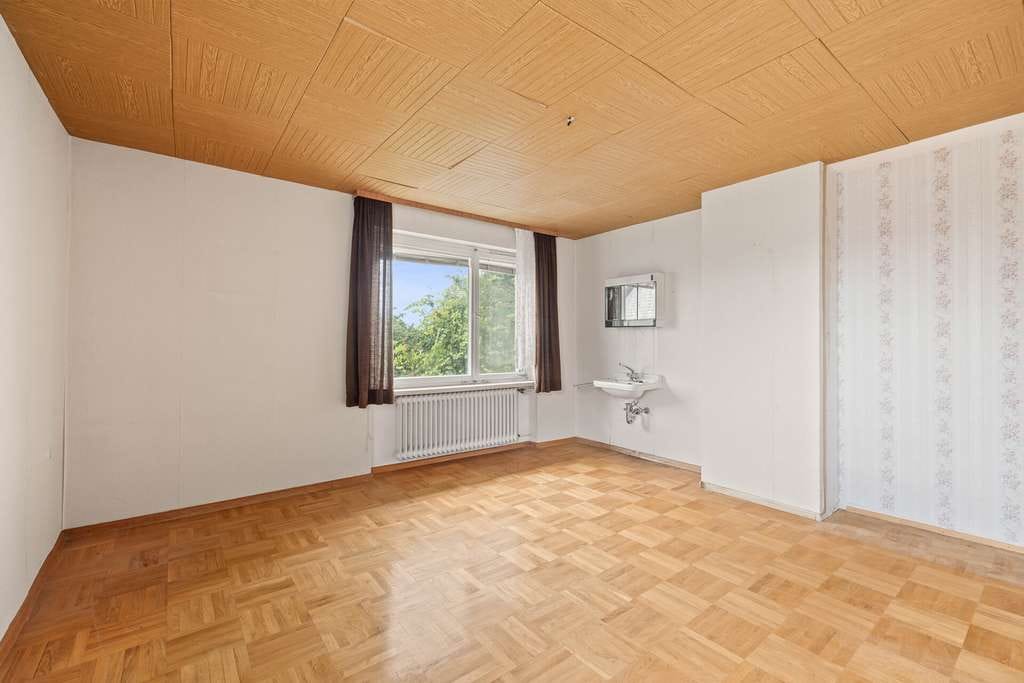 Immobilie in Albbruck - Einfamilienhaus mit Einliegerwohnungsoption - großzügiges Flächenangebot mit guter Substanz - Bild 1