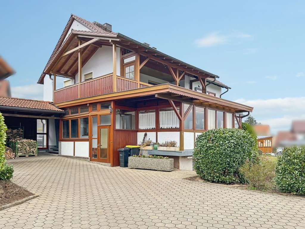 Immobilie in Haag - Gepflegtes Zweifamilienhaus mit Wintergarten, großem Grundstück &amp; Entwicklungspotenzial in Haag - Bild 0