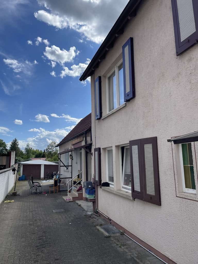 Immobilie in Herxheim - Kurzfristig nutzbares und großzügiges Wohnhaus mit 3 PKW-Garagen und Hofraum ! - Bild 4
