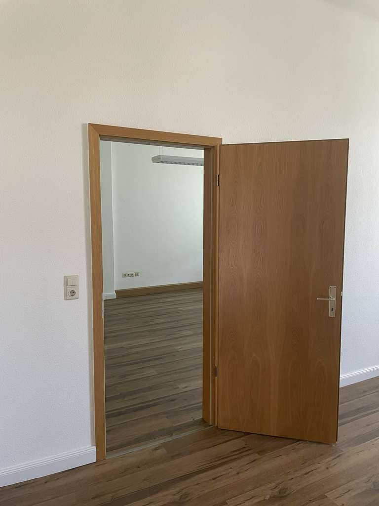 Immobilie in Rothenburg/Oberlausitz - Modernisiertes Mehrfamilienhaus mit attraktiver Gewerbeeinheit – Ihre Investitionschance! - Bild 4