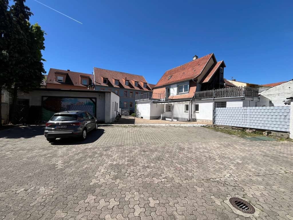 Immobilie in St. Leon-Rot - Frisch renoviertes freistehendes Haus mit Gewerbeeinheit und  Bauplatzpotential - Bild 3