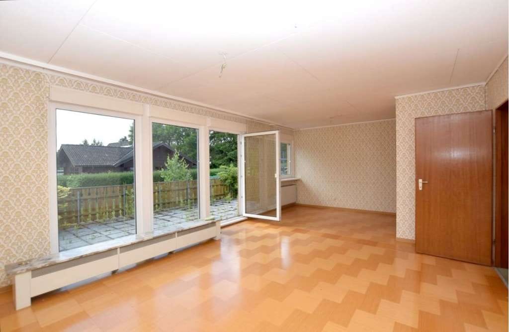 Immobilie in Börßum - Freistehendes Einfamilienhaus zum Modernisieren mit 5 Zimmern, Garage + Vollkeller ... - Bild 3