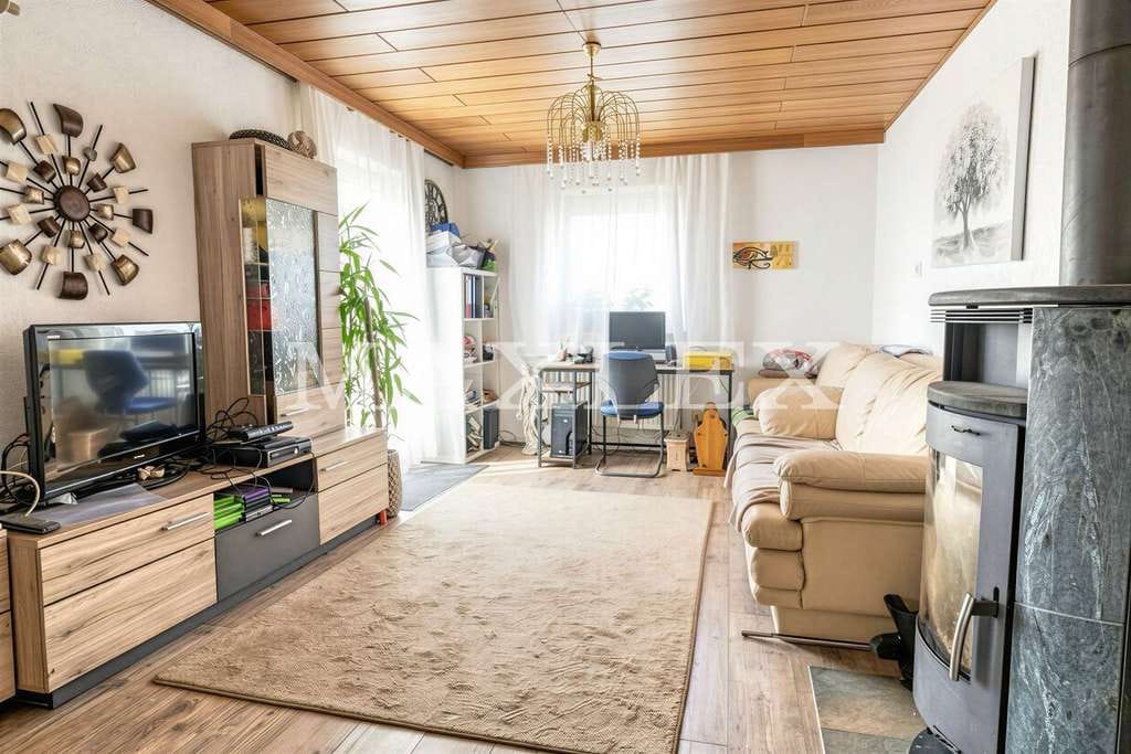 Immobilie in Hohenau - Einfamilienhaus mit viel Potenzial - Bild 2