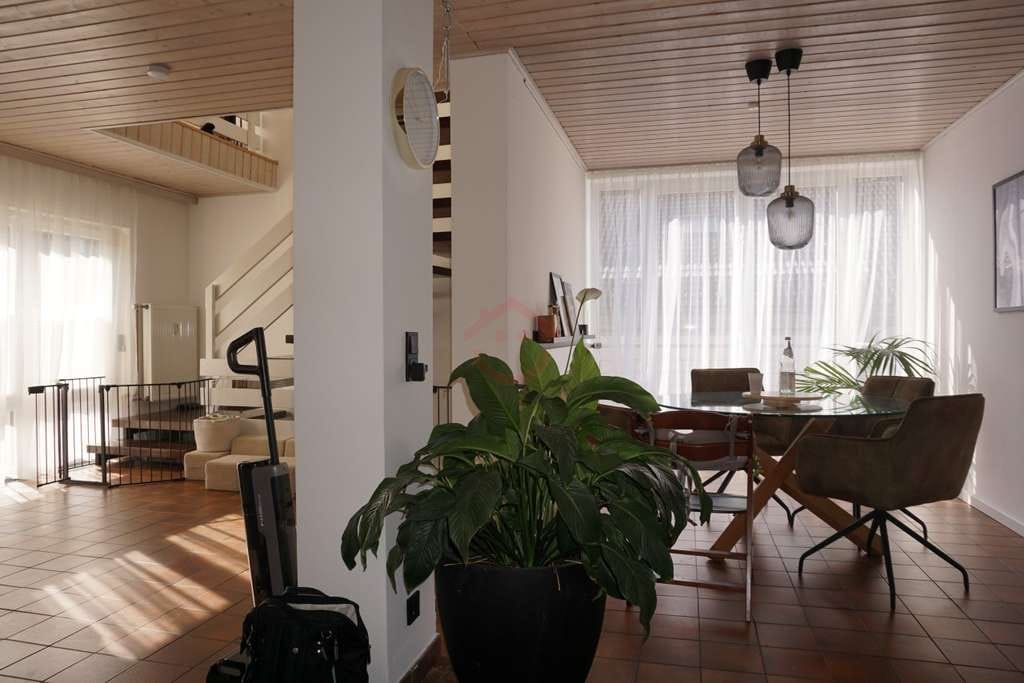 Immobilie in Buseck - Reduzierter Preis: Wohnhaus nach Architektenentwurf - Selber wohnen und vermieten zugleich! - Bild 4