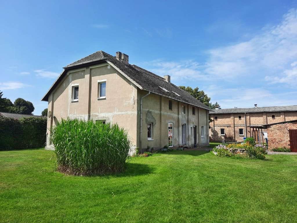 Immobilie in Sarnow - Sehr günstig ! Großes Haus mit 2 Wohneinheiten in Sarnow zu verkaufen - Bild 0