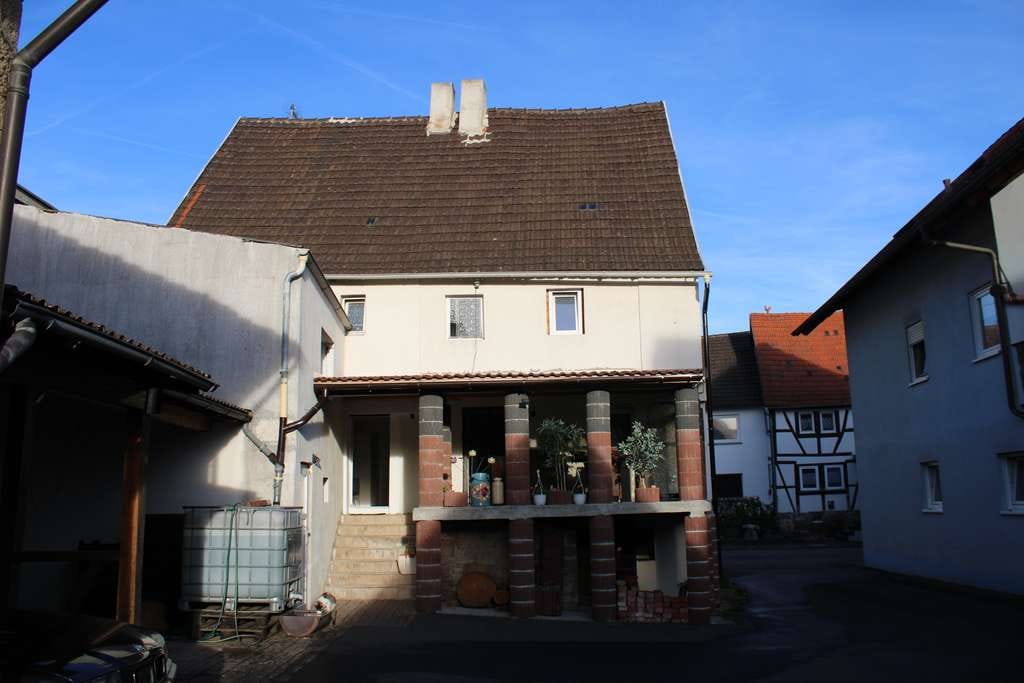 Immobilie in Höpfingen - Zweifamilienhaus mit Scheune und Garten - Bild 1