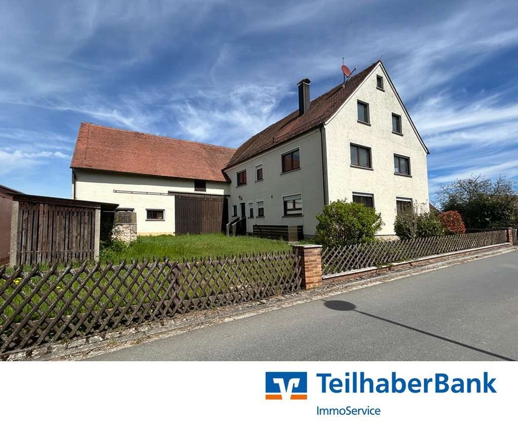 Immobilie in Kalchreuth - Ehemaliger Bauernhof mit Scheune und Nebengebäuden - Bild 0