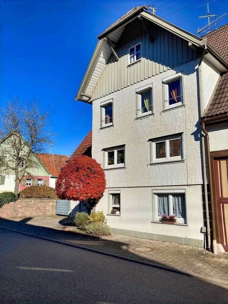 Immobilie in Freudenstadt - Energie-Wunder im Nordschwarzwald: Kernsaniertes 6-Zimmer-Haus mit Vollwärmeschutz & XXL-Scheune! - Bild 0