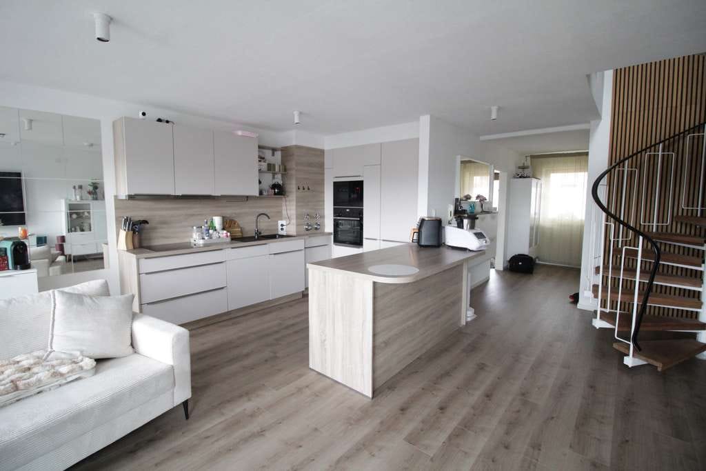 Immobilie in Vöhringen - Moderne, hochwertige Maisonette-Wohnung und eine gemütliche Zwei-Zimmer Wohnung - Vöhringen - Bild 0
