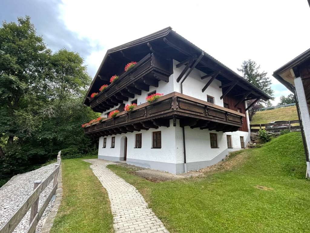 Immobilie in Hauzenberg - Ferienidylle pur – 2-Zimmer-Wohnung mit Hallen- & Freibad in traumhafter Anlage - Bild 3