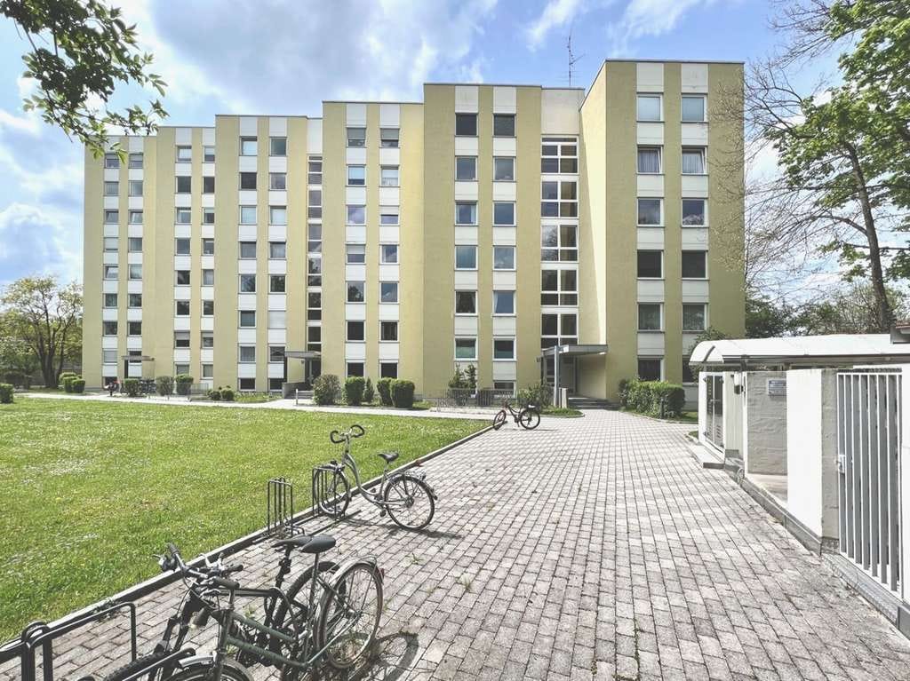 Immobilie in Planegg - ZUR KAPITALANLAGE: gut geschnittene, vermietete 3-Zimmer Wohnung mit Balkon - Bild 0