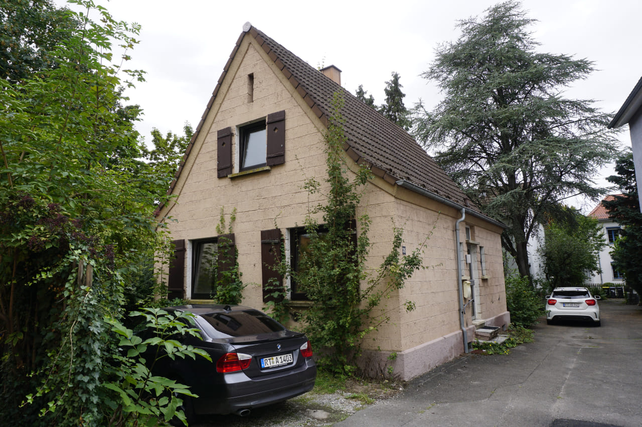 Immobilie in Reutlingen - RESERVIERT !!! Hübsches, kleines Häuschen in ruhiger, grüner Innenstadtlage in Reutlingen gegen H - Bild 3