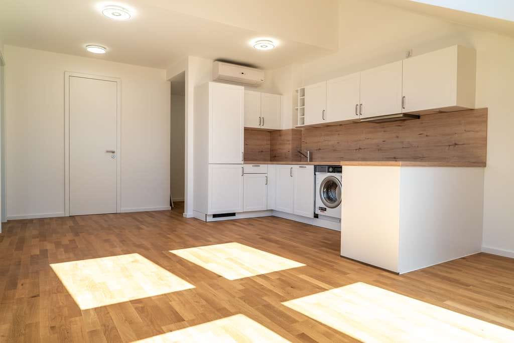 Immobilie in Tuntenhausen - Lichtdurchflutete 2-Zimmer-Wohnung mit bis zu 3,41 m Deckenhöhe, Terrasse und EEK A+ - Bild 2