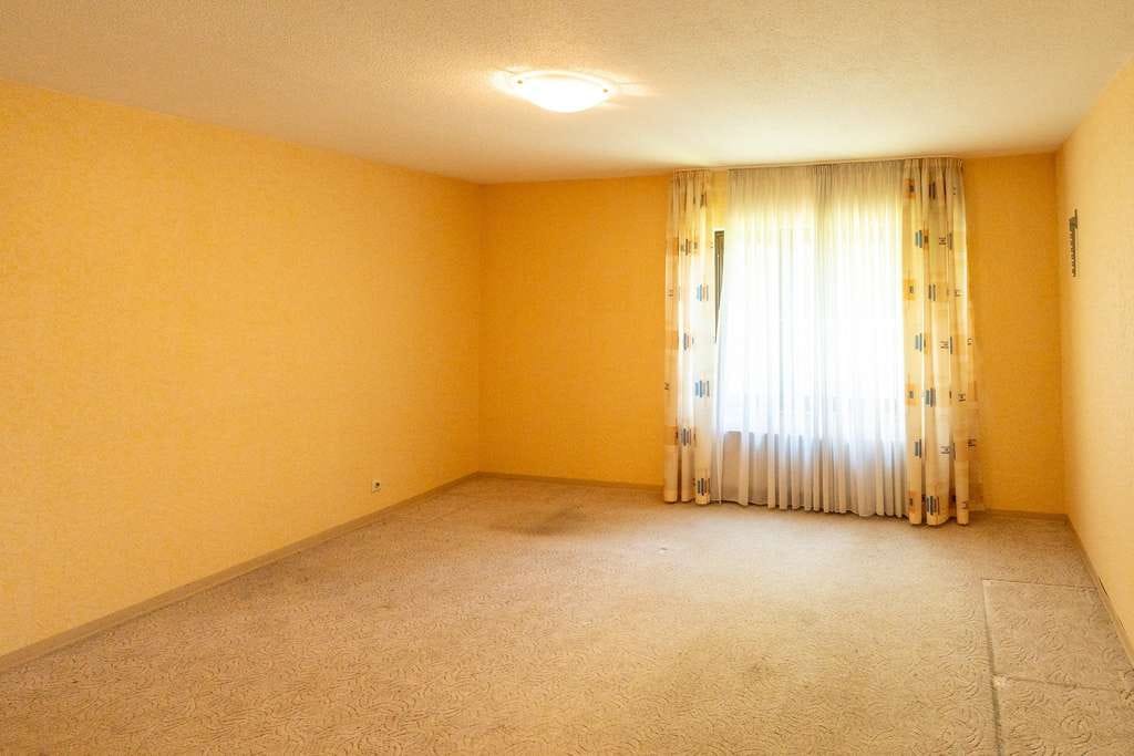 Immobilie in Montabaur - VOR DEN TOREN VON MONTABAUR UND NAHE DER A3!!! - Haus mit Potential! - Bild 3