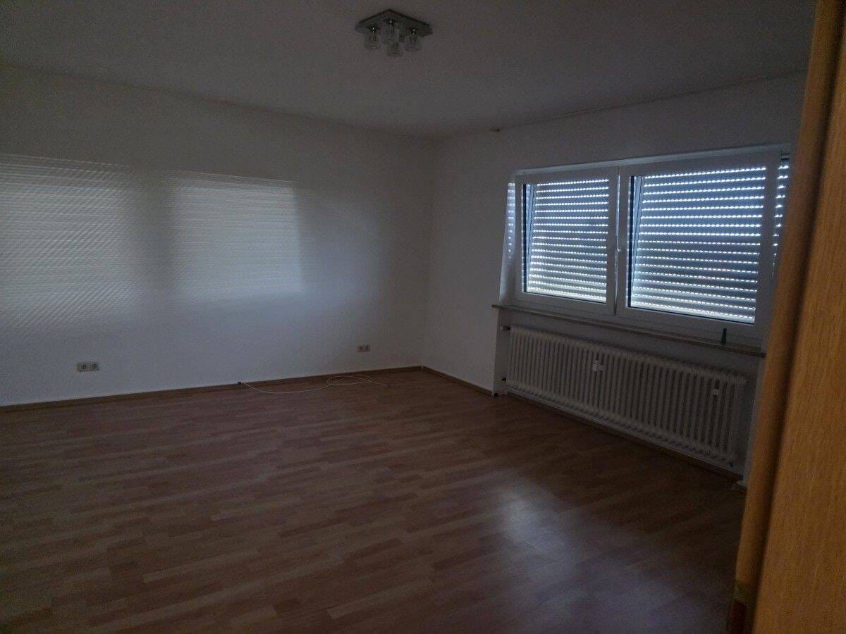Immobilie in Heßdorf - Gepflegtes Drei-Familienhaus in Heßdorf-OT Hesselberg - Bild 4