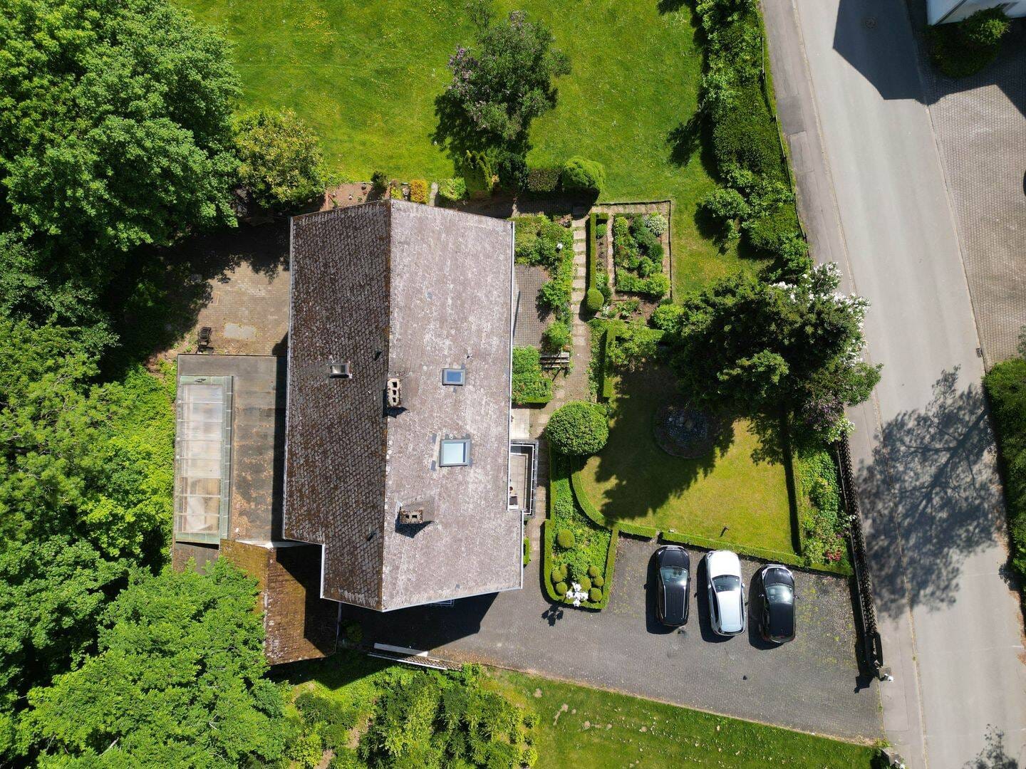 Immobilie in Sundern - Mehrfamilienhaus (ehemalige Pension) in bester Lage des Ferienortes "Wildewiese" im Sauerland - Bild 3