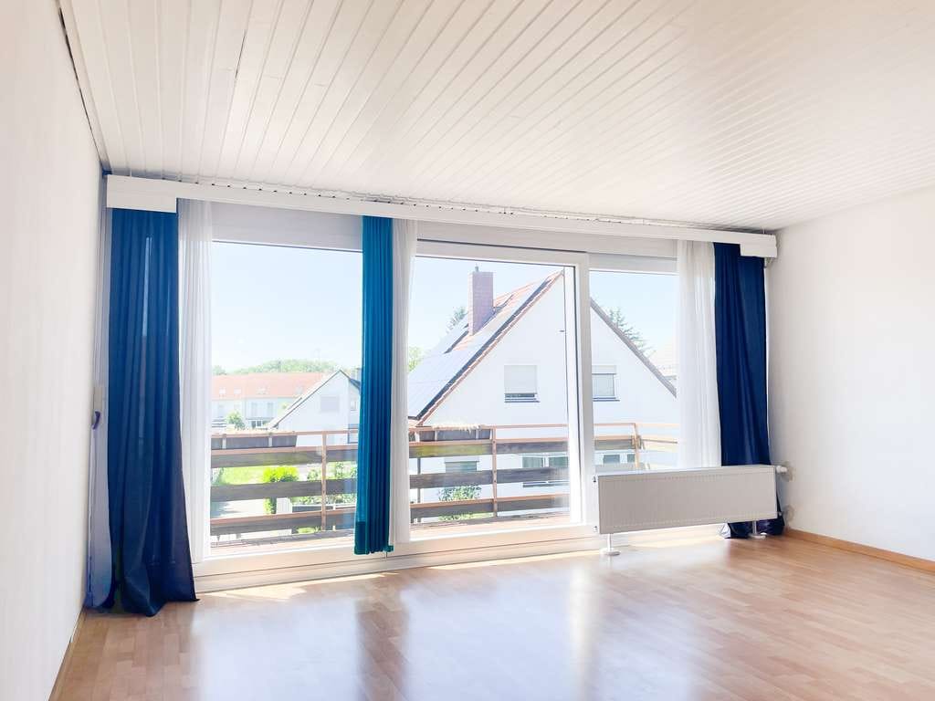 Immobilie in Laudenbach - Licht, Raum und Lebensqualität – außergewöhnliches Zweifamilienhaus mit beeindruckenden Wohnbereich - Bild 0