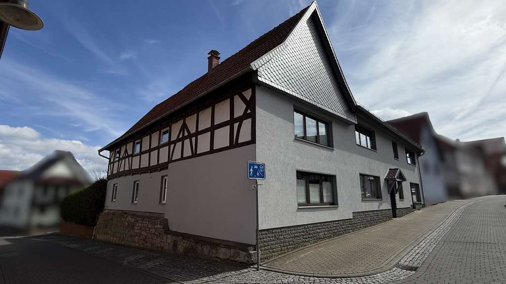 Immobilie in Leinefelde-Worbis - Traumhaftes Einfamilienhaus in Breitenbach mit großem Grundstück und idyllischem Ausblick - Bild 0