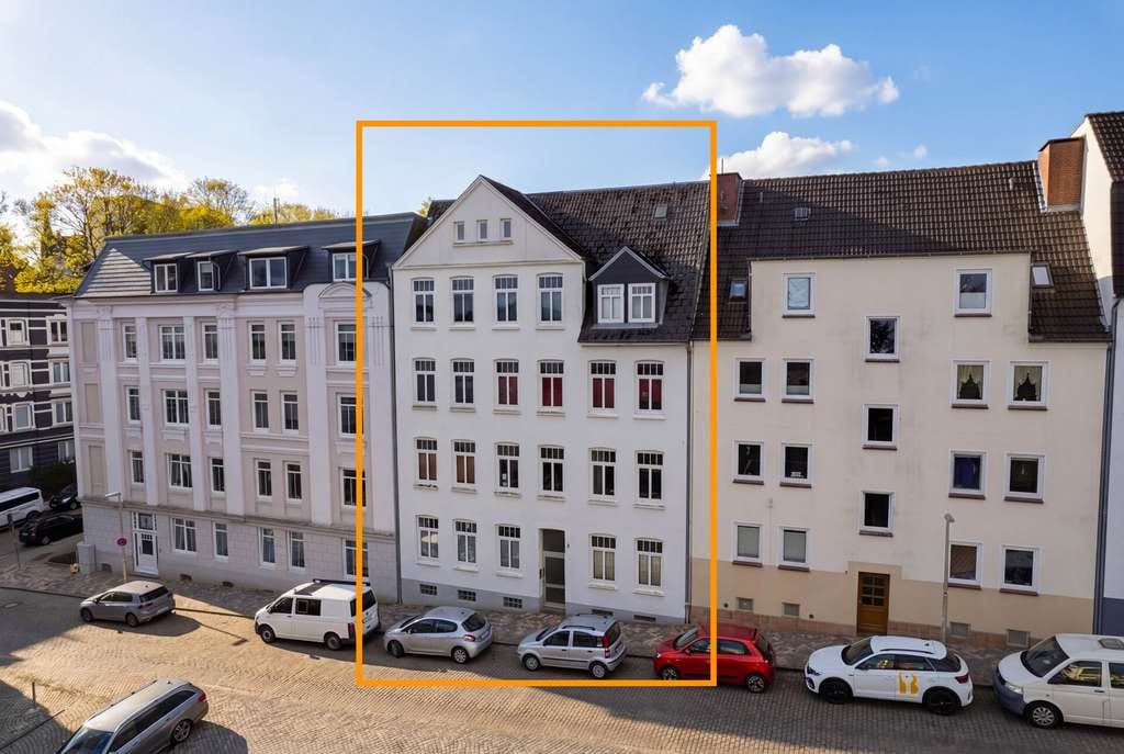 Immobilie in Flensburg - Kapitalanlage: MFH mit 6 Wohneinheiten und ca. 345 m² Wohnfläche - Bild 1