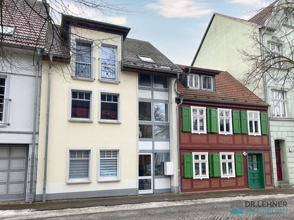 Immobilie in Wittenberge - Zwei neuwertige Mehrfamilienhäuser im Herzen von Wittenberge - Bild 0