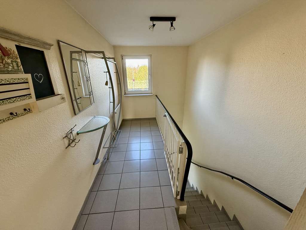Immobilie in Ganderkesee - Große Dachgeschosswohnung mit eigenem Eingang im ZFH - Bild 3