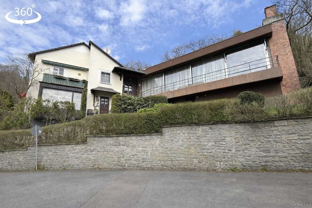 Immobilie in Bad Ems - 5-Zimmer-Eigentumswohnung in Zweifamilienhaus mit Balkon & Dachterrasse in Bad Ems - Bild 0