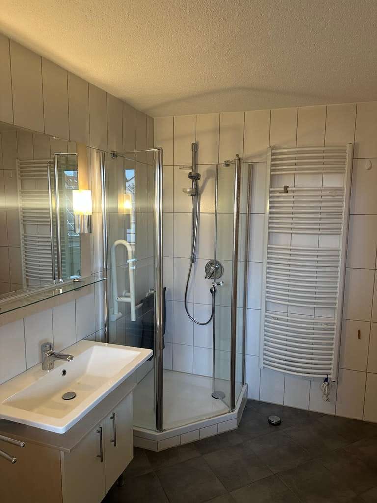 Immobilie in Leutenbach - Helle 3,5‑Zimmer-Wohnung mit Tiefgarage in familienfreundlicher Lage von Leutenbach - Bild 1