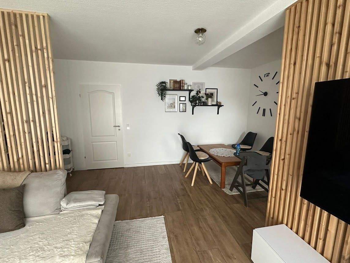 Immobilie in Lüneburg - Modernisierte 3-Zi.-Wohnung mit 2 Balkonen und Garage - Bild 1