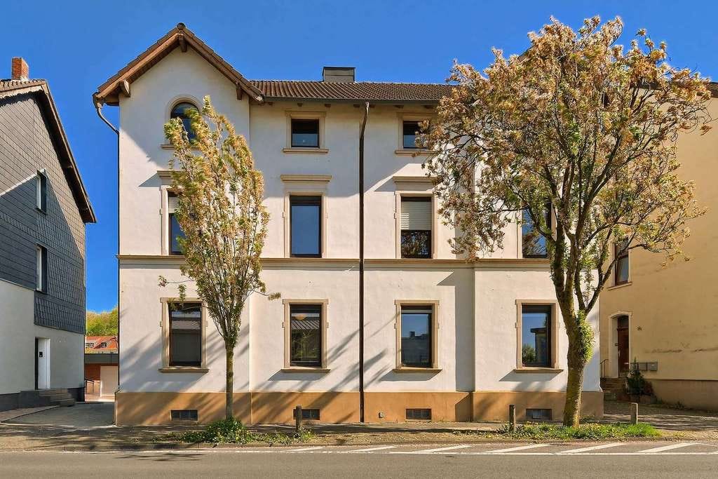 Immobilie in Witten - Kapitalanlage in zentraler Lage von Witten – Vier Wohneinheiten, Garten, Stellplätze und Garage - Bild 0