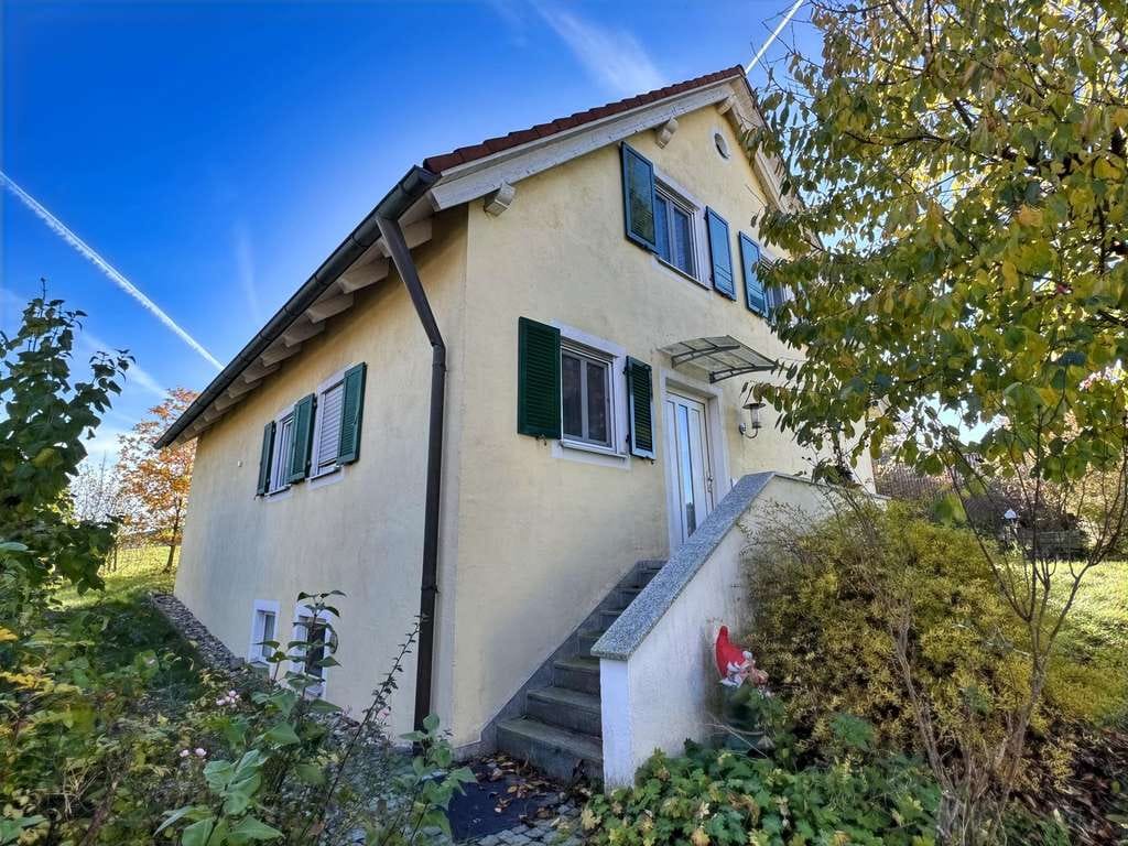 Immobilie in Wenzenbach - Einfamilienhaus sucht geschickte Handwerker! - Bild 2