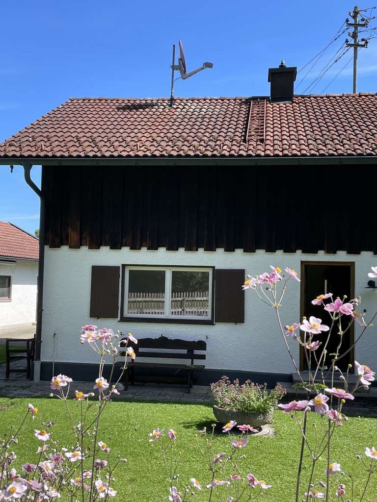 Immobilie in Seeshaupt - Kleine Doppelhaushälfte mit Garten und Garage in Seeshaupt - Bild 2