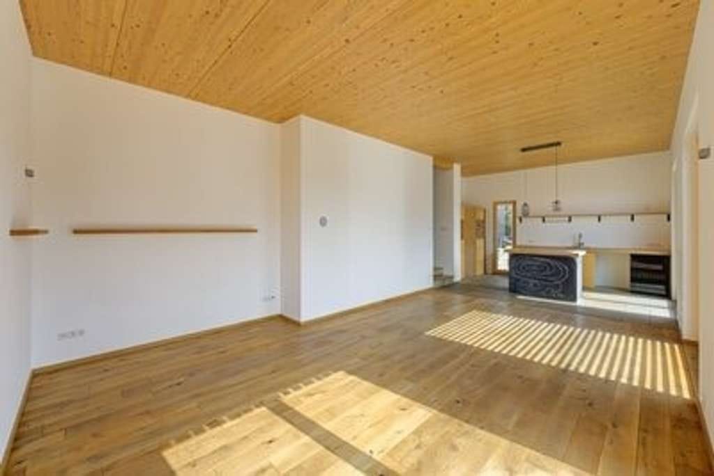 Immobilie in Büchenbach - Exklusives Holzarchitektenhaus in Büchenbach - OT Götzenreuth - Bild 1