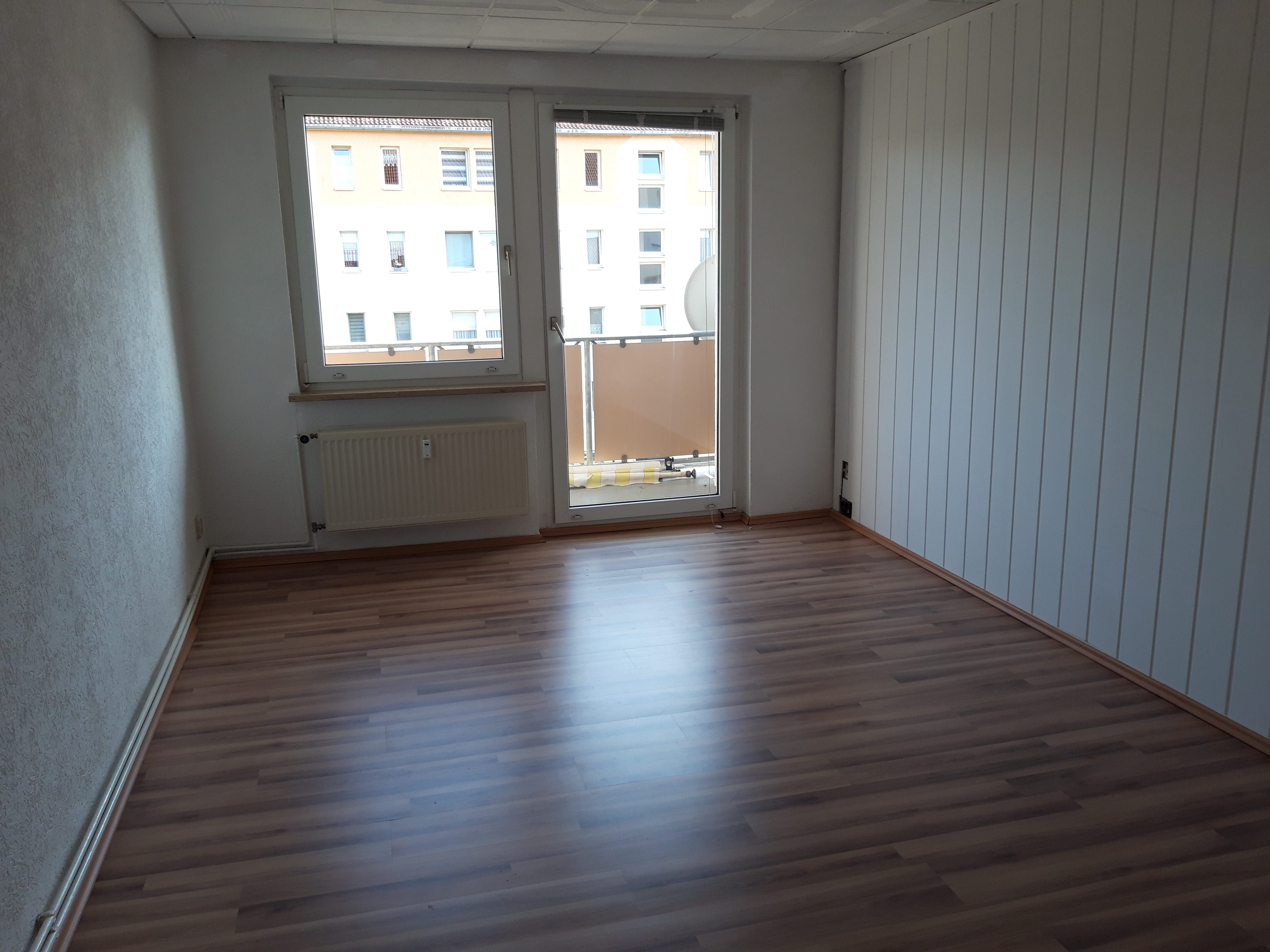 Immobilie in Neukieritzsch - Helle 3-Zimmer-Wohnung mit Einbauküche und Balkon in Deutzen - Bild 3