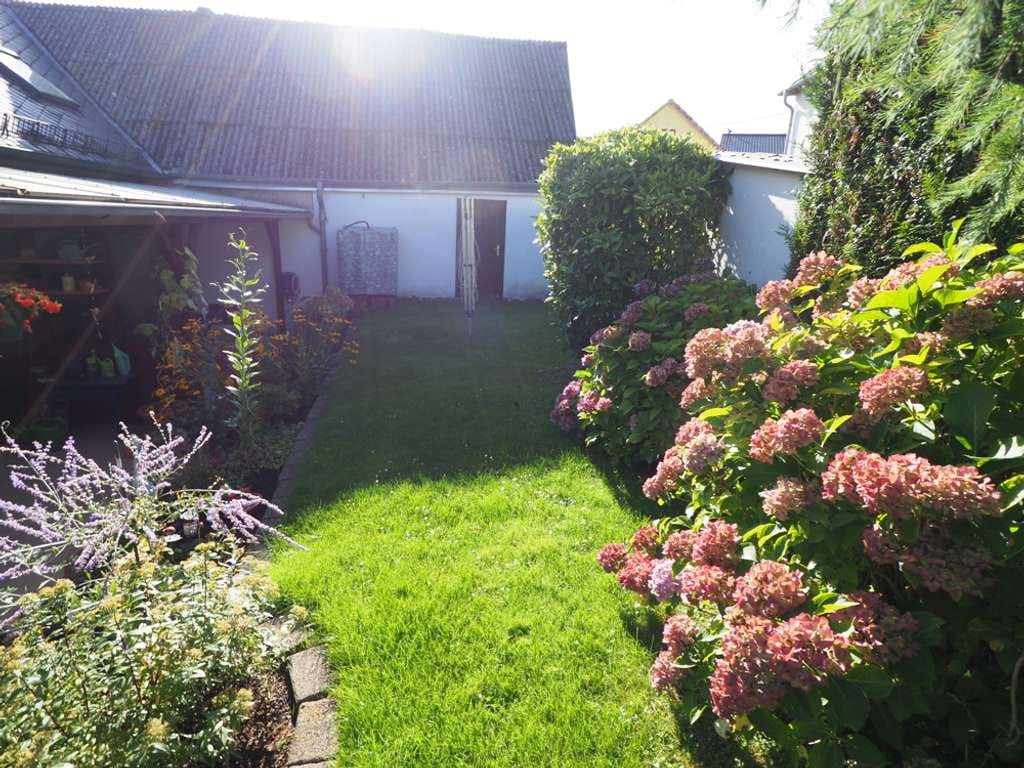 Immobilie in Dierdorf - Einfamilienhaus mit separatem Apartment und großem Nebengebäude - Bild 3