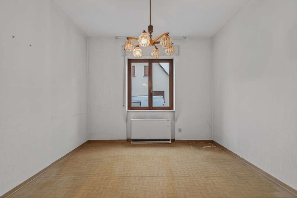 Immobilie in Linkenheim-Hochstetten - Zweifamilienhaus mit großem Grundstück, Scheune und Dachterrasse in  Linkenheim-Hochstetten - Bild 4