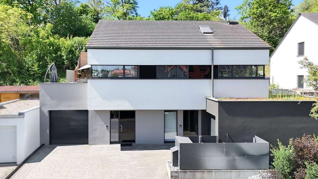 Immobilie in Güntersleben - Hochwertiges Architektenhaus - Handwerkskunst und moderne Technik in sonniger Lage - Bild 2