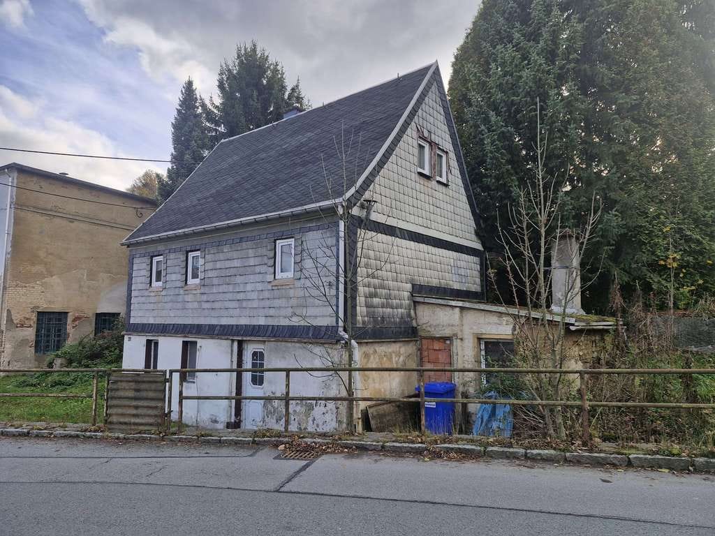 Immobilie in Thermalbad Wiesenbad - Kleines Einfamilienhaus zur individuellen Sanierung in Wiesa! - Bild 1