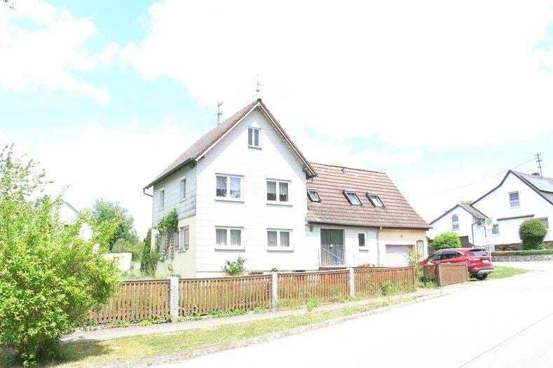 Immobilie in Kirchberg an der Jagst - EFH mit Garage und Schuppen in Kirchberg-Hornberg - Bild 0