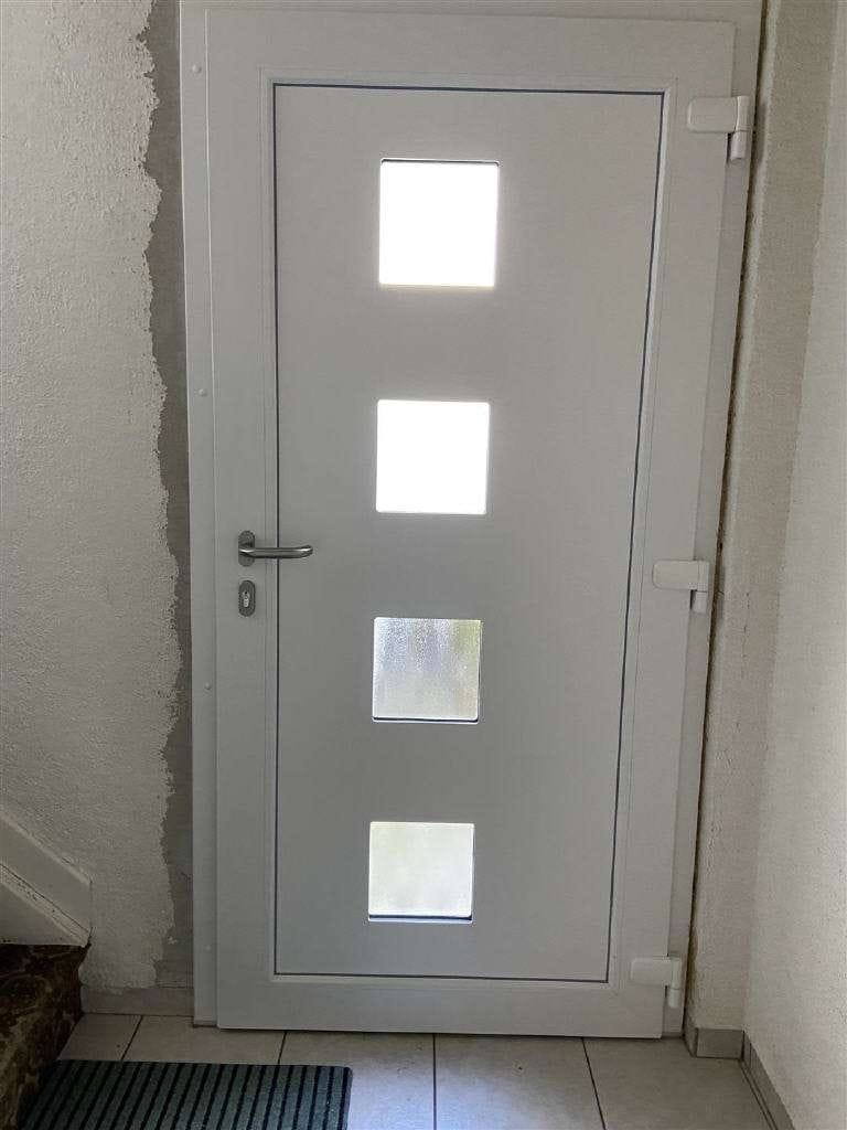 Immobilie in Finnentrop - / Schönes Frettertal! Zweifamilienhaus wartet auch neue Eigentümer!  - Bild 2