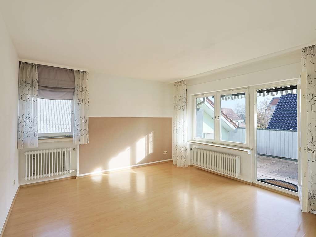 Immobilie in Renningen - Zweifamilienhaus mit Charakter – Ihr vielseitiges Investment im Speckgürtel Stuttgarts - Bild 1
