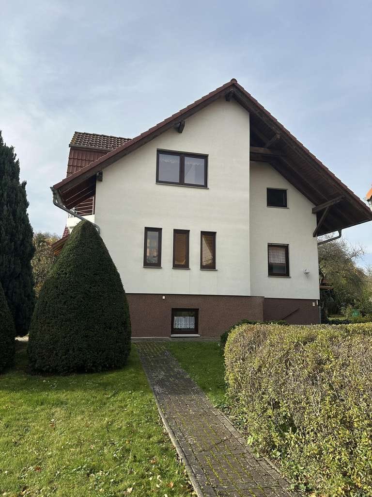 Immobilie in Waltershausen - Großzügiges Zuhause und perfektes Familienidyll - Bild 1