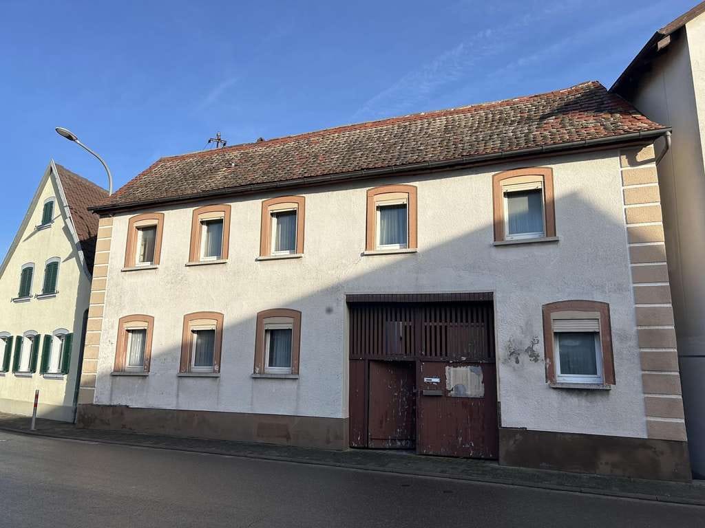 Immobilie in Leimersheim - Wohnen im Ortskern - Haus mit Hof und Scheune! - Bild 1