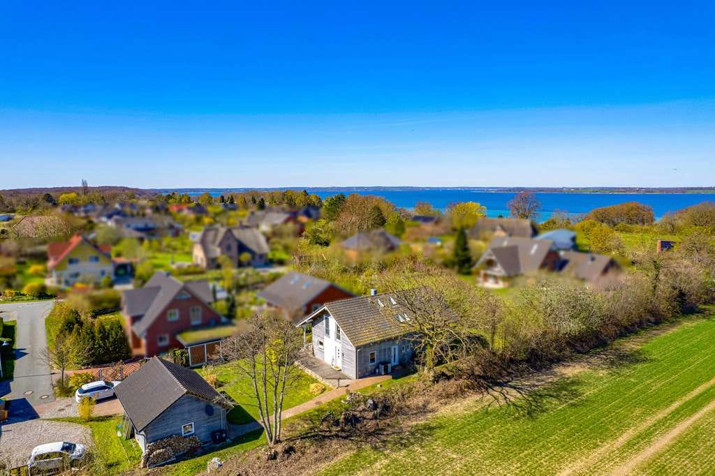 Immobilie in Langballig - Westerholz: Großzügigkeit trifft Lage! Sonniges Architektenhaus am Feldrand und Strandnähe - Bild 0