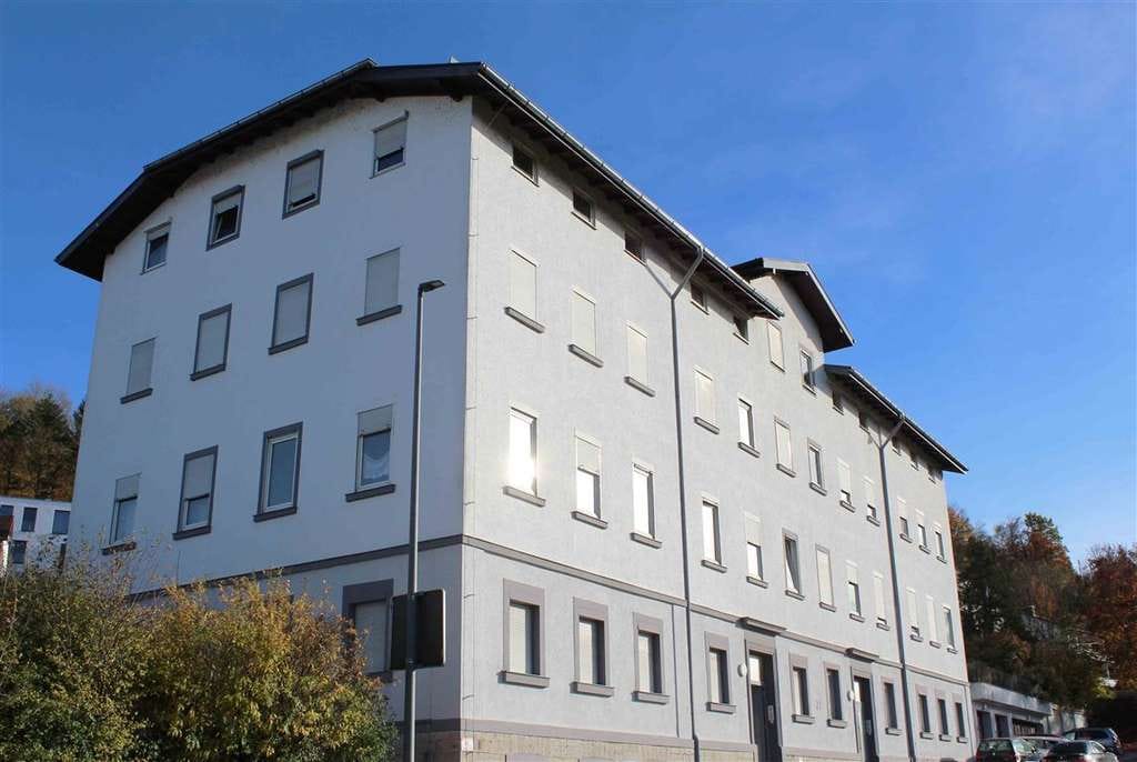 Immobilie in Möckmühl - Große renovierungsbedürftige 4-Zimmer zum Top Preis in Möckmühl-Züttlingen - Bild 1