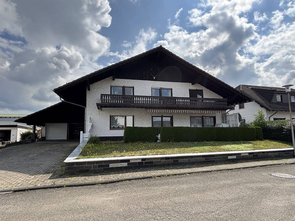 Immobilie in Frankenau - großzügiges Wohnhaus mit Einliegerwohnung in Frankenau - Bild 2